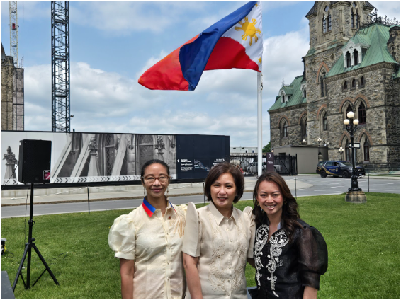 Flag raising at Parliament1