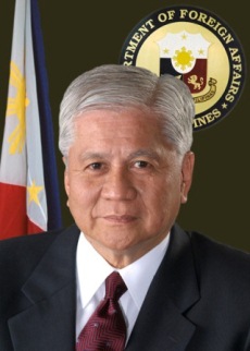 Sec._Albert_del_Rosario_official_photo_c